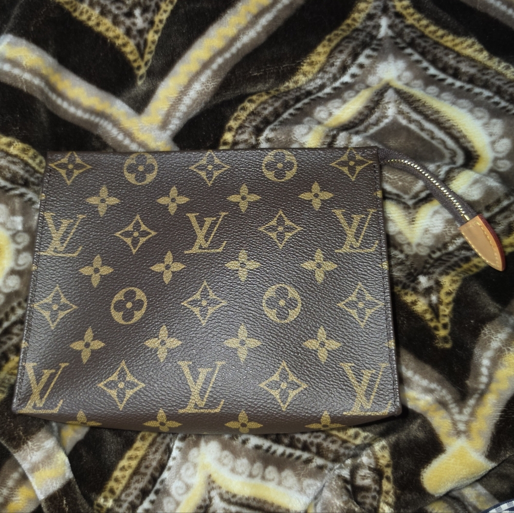 Louis VuittonMonogram Toiletry Pouch 19